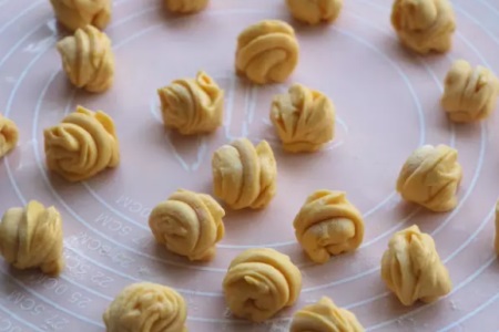 1568690309499804.jpg 南瓜花卷