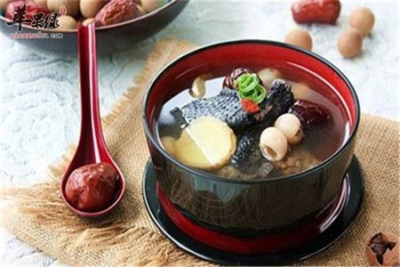 1567761790203191.jpg 适合孕妇的乌鸡汤做法