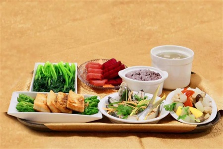 1565773656117902.jpg ewr.jpg