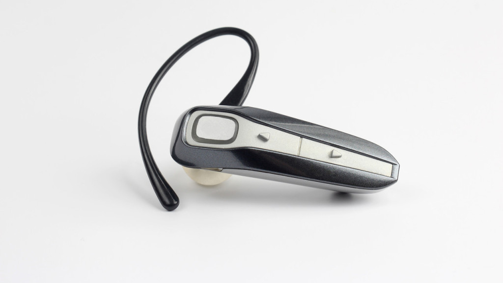 蓝牙耳机最小音量还是很大怎么办？看完你就知道了！