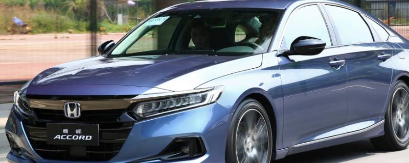 本田新雅阁天窗打开异响