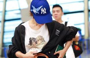 1535336039507717.png 蔡依林硬是把小个子穿出了气场女王,不愧是时尚达人!