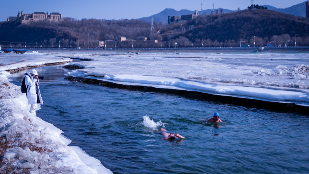 冬泳冷不冷？具体有什么作用？