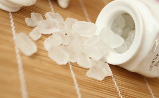 如何碎大块冰糖?